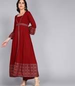 Women Paisley Frontslit Flared Gown in Maroon
