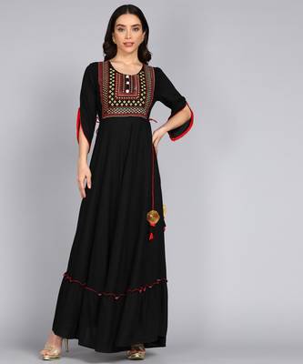 Women Embroidered Anarkali Gown in Black 1