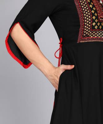 Women Embroidered Anarkali Gown in Black 4