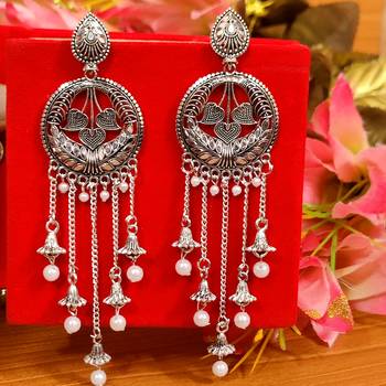Oxidised silver look dangling pearl long earrings 1