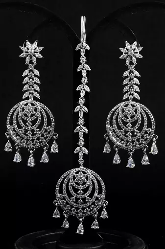 White stone embellished cz earrings tikka set 216ed733