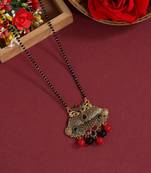 Red color mangalsutra