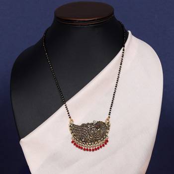 Red color mangalsutra 2