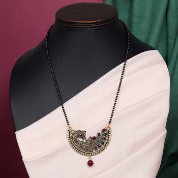 Maroon & green color mangalsutra 2
