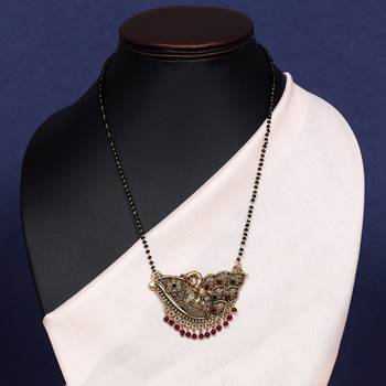 Maroon & green color mangalsutra 2