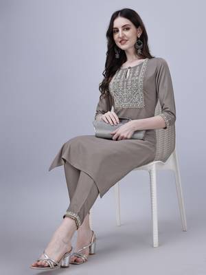 Women's Embroidered Kurta And Pant Set (Grey) (MAK26) 1