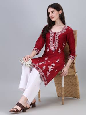 Modestouze Attires Women's Printed Knee Length Rayon Kurti (Maroon) (MAK33) 1