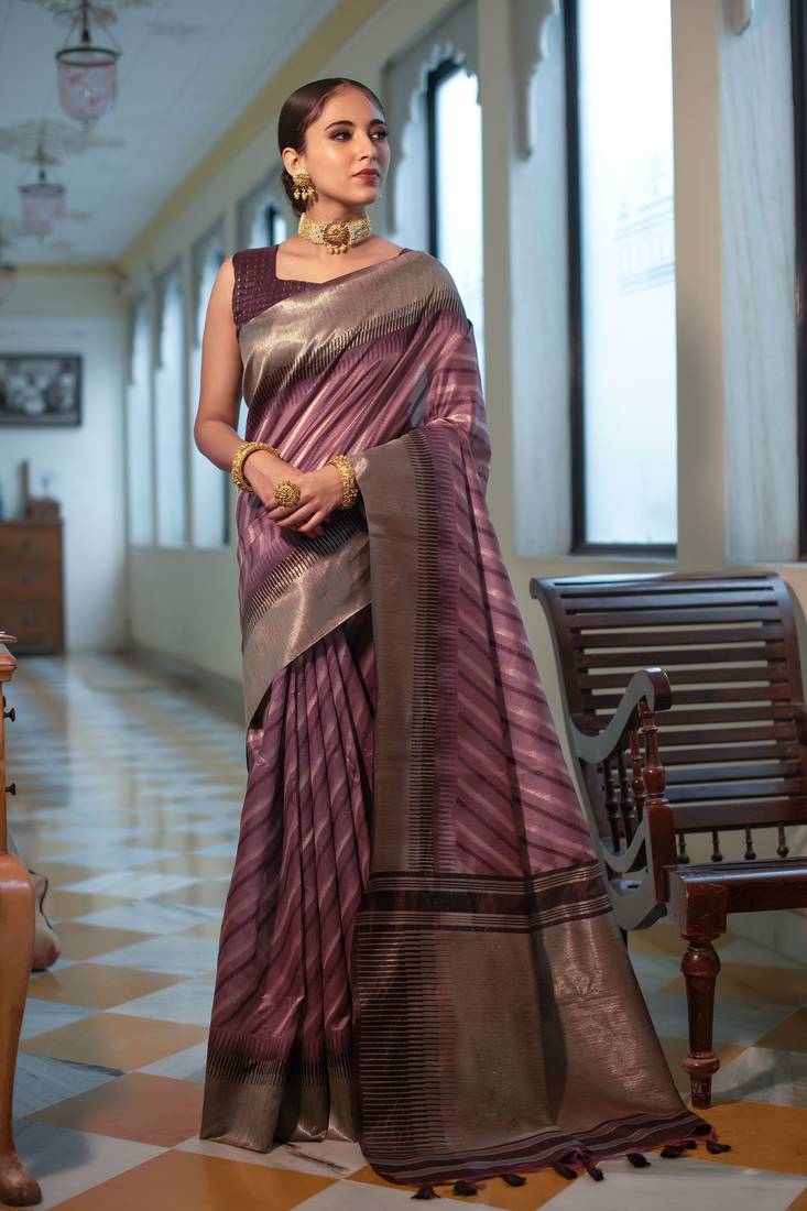 WINE BEAUTIFUL BANARSI  LEHRIYA SILK SAREE 