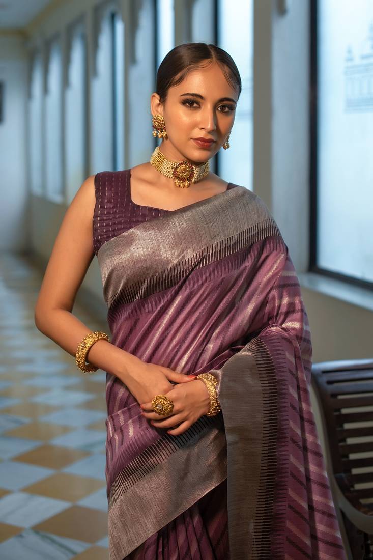 WINE BEAUTIFUL BANARSI  LEHRIYA SILK SAREE 