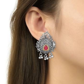 Navratri Ethnic Stylish Silver Oxidised Krishna Murli and Feather Long Necklace Jewellery Set  4