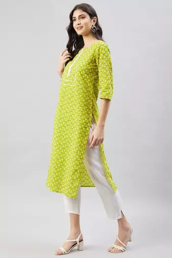 Winered women green paisley print mirror embroidery straight kurta