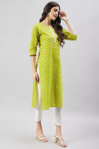 Winered women green paisley print mirror embroidery straight kurta