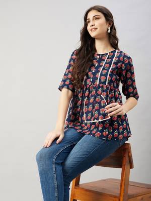 Winered women blue floral print yoke lace top 2