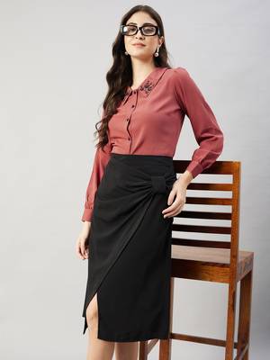 Winered women pink collared shirt with contrast embriodery 2
