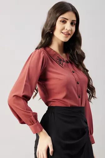 Winered women pink collared shirt with contrast embriodery