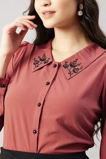 Winered women pink collared shirt with contrast embriodery