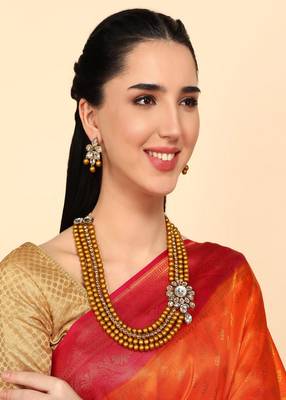 JN Handicraft Traditional Four Layer Pearl and Kundan Jewellery Set 3