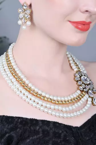 JN Handicraft Traditional Four Layer Golden Pearl and Kundan Jewellery Set