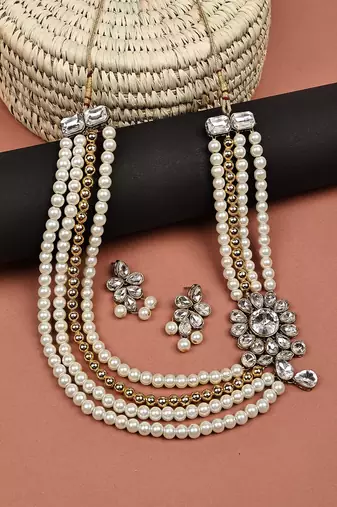 JN Handicraft Traditional Four Layer Golden Pearl and Kundan Jewellery Set