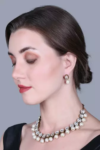 JN Handicraft White Pearl and Kundan Jewellery Set