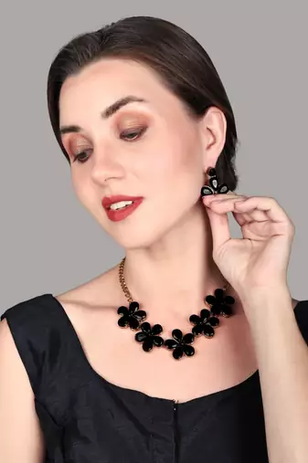 JN Handicraft Black Stone Studded Copper Plated Handcrafted Chokar Flower Necklace
