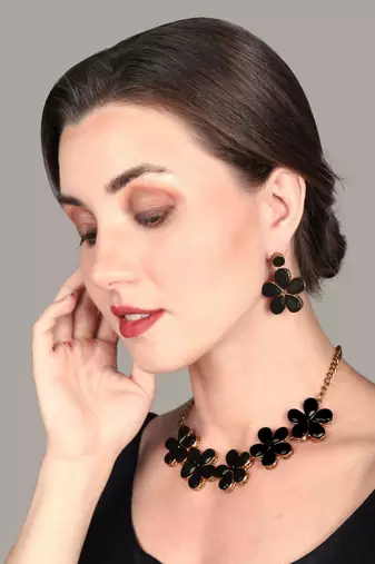 JN Handicraft Black Stone Studded Copper Plated Handcrafted Chokar Flower Necklace