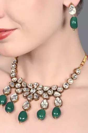 JN Handicraft  Antique Green Beads Kundan Stone Copper Plated Traditional Chokar Jewellery Set