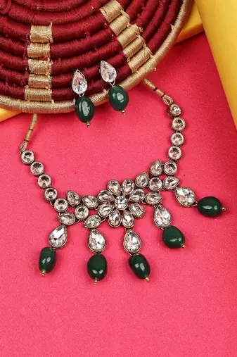 JN Handicraft  Antique Green Beads Kundan Stone Copper Plated Traditional Chokar Jewellery Set