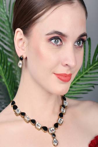 JN Handicraft Black Stone Studded Copper Plated Handcrafted Necklace