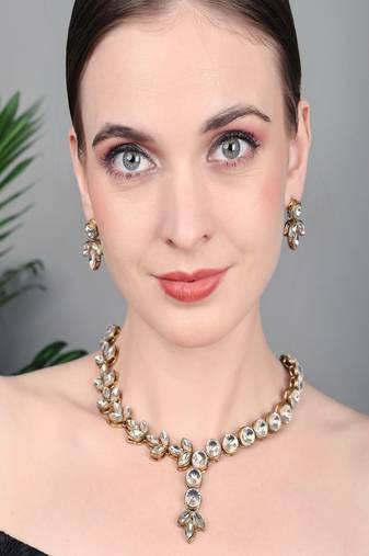 JN Hnadicraft Stylish Copper Plated Twinkling Leaves Necklace Set