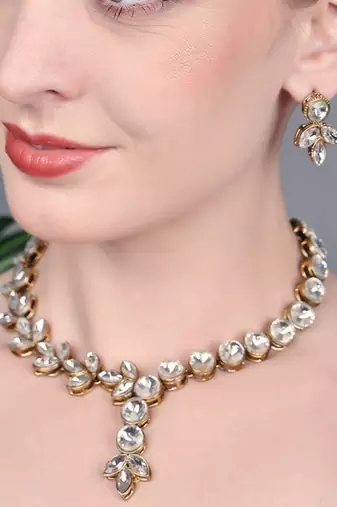 JN Hnadicraft Stylish Copper Plated Twinkling Leaves Necklace Set
