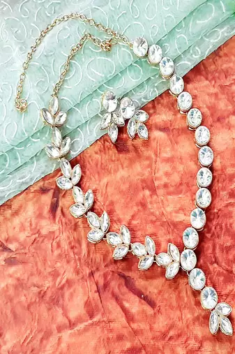 JN Hnadicraft Stylish Copper Plated Twinkling Leaves Necklace Set