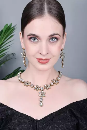 JN Hnadicraft Stylish Copper Plated Twinkling Leaves Necklace Set
