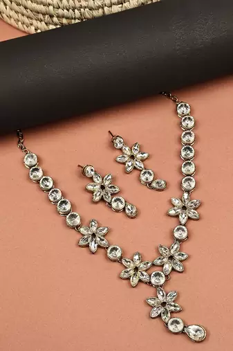 JN Hnadicraft Stylish Copper Plated Twinkling Leaves Necklace Set