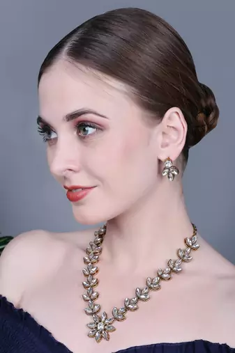 JN Hnadicraft Stylish Copper Plated Twinkling Leaves Necklace Set