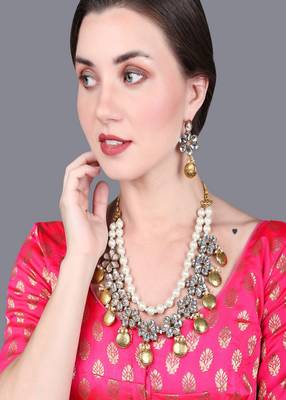JN Handicraft Two Layer Antique Green Beads & Kundan Choker Necklace Sets with Mangtikka 1