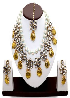 JN Handicraft Two Layer Antique Green Beads & Kundan Choker Necklace Sets with Mangtikka 4