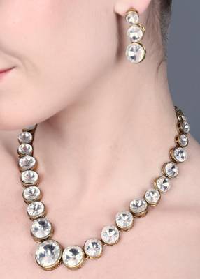JN Handicraft Designer Big to Small kundan Stone Studded Jewellery Set 3