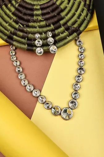 JN Handicraft Designer Big to Small kundan Stone Studded Jewellery Set