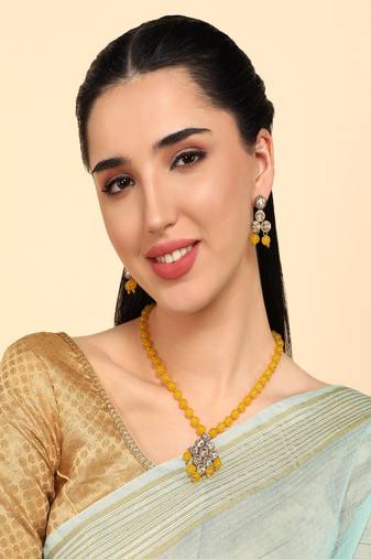 JN Handicraft Yellow Pearl and Kundan Necklace Set