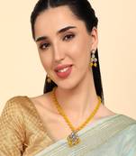 JN Handicraft Yellow Pearl and Kundan Necklace Set