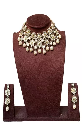 JN Handicraft Pearl and Kundan Chokar Necklace Set
