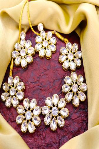 JN Handicraft Kundan Chokar Necklace Set