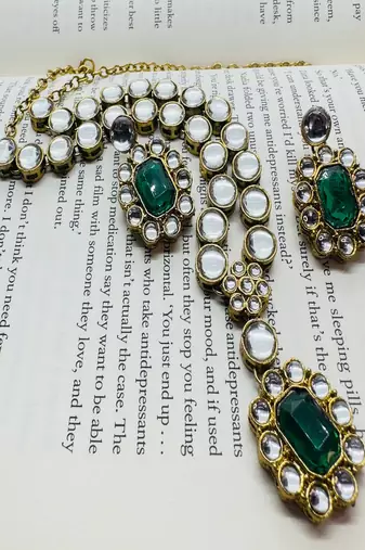 JN Handicraft Ladies Sparkling & Stylish Green Stone and Kundan Alloy Jewellery Sets