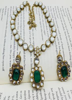 JN Handicraft Ladies Sparkling & Stylish Green Stone and Kundan Alloy Jewellery Sets 3