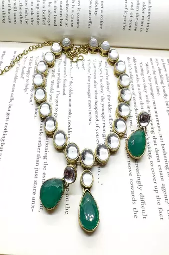 JN Handicraft Ladies Sparkling & Stylish Green Stone and Kundan Alloy Jewellery Sets