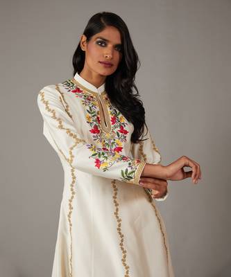 Ivory Embroidered Kalidar kurta set 2