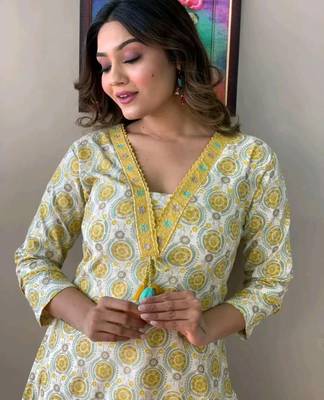 Peershah yellow embroidery kurta with pant set 2