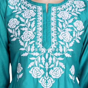 Lucknowi chikankari chanderi silk kurta set 3