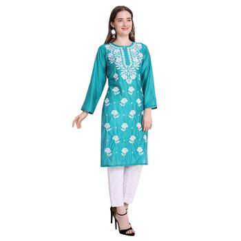Lucknowi chikankari chanderi silk kurta set 4